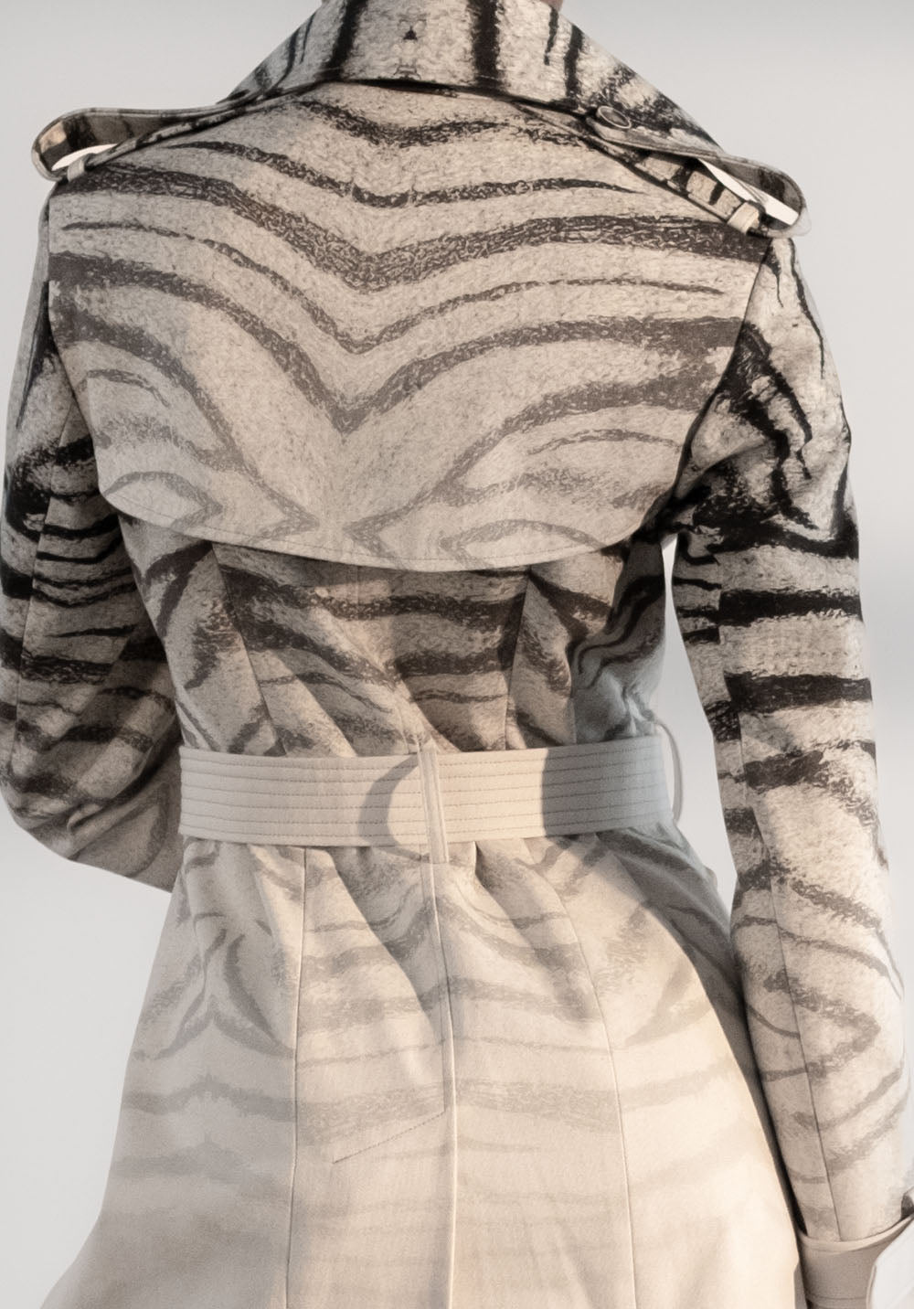 WHITE TIGER TRENCH ORGANIC COAT