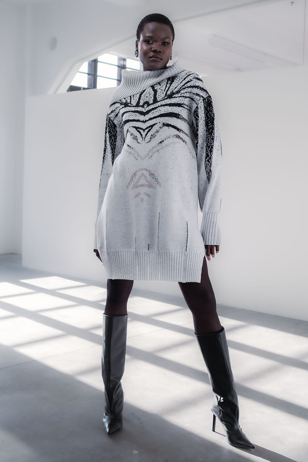 Oversized White Tiger Organic Sweater